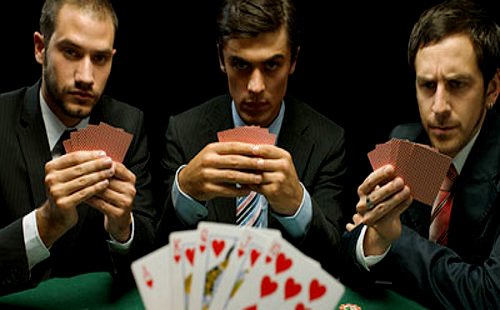 золотые правила покера, основные понятия,  Четвертое золотое покерное правило  Непременно изучите соперников; не бойтесь менять стиль своей игры соответственно с игрой противников.  Марк Уортман, размер пота, пот в покере, стратегия игры, комбинации покера, игра в покер, Техасский холдем, правила игры, комбинации в покере, правила покера ,обучение, стили игры в покер, стили игры, советы для начинающих 