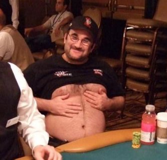 С 2004 по 2005 год он сидел в тюрьме за то, что хранил кокаин. На самом же деле, он не только его хранил, но имел к нему пристрастие, и не только к нему! The Mouth, WSOP, Mike Matusow, Гэмбинг как разновидность зависимости.  Безлимитный Холдем, Майк Матусов, Full Tilt Poker, турниры по покеру, PokerStars, мастера покера, профессионалы, игра в покер, биографии